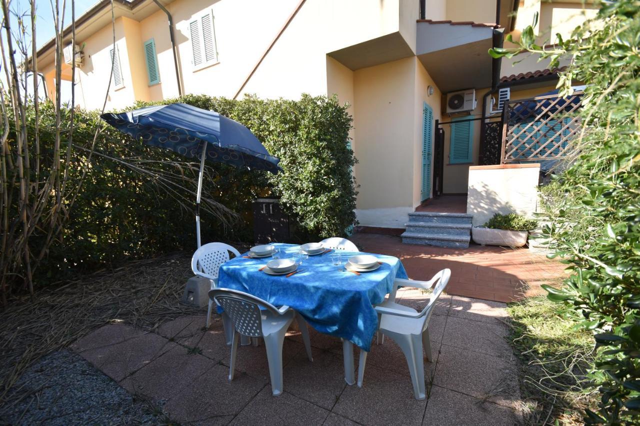 Appartamenti Sabbia - Zona Mare Con Terrazze, Clima, E Posti Auto Marina di Campo Exterior photo